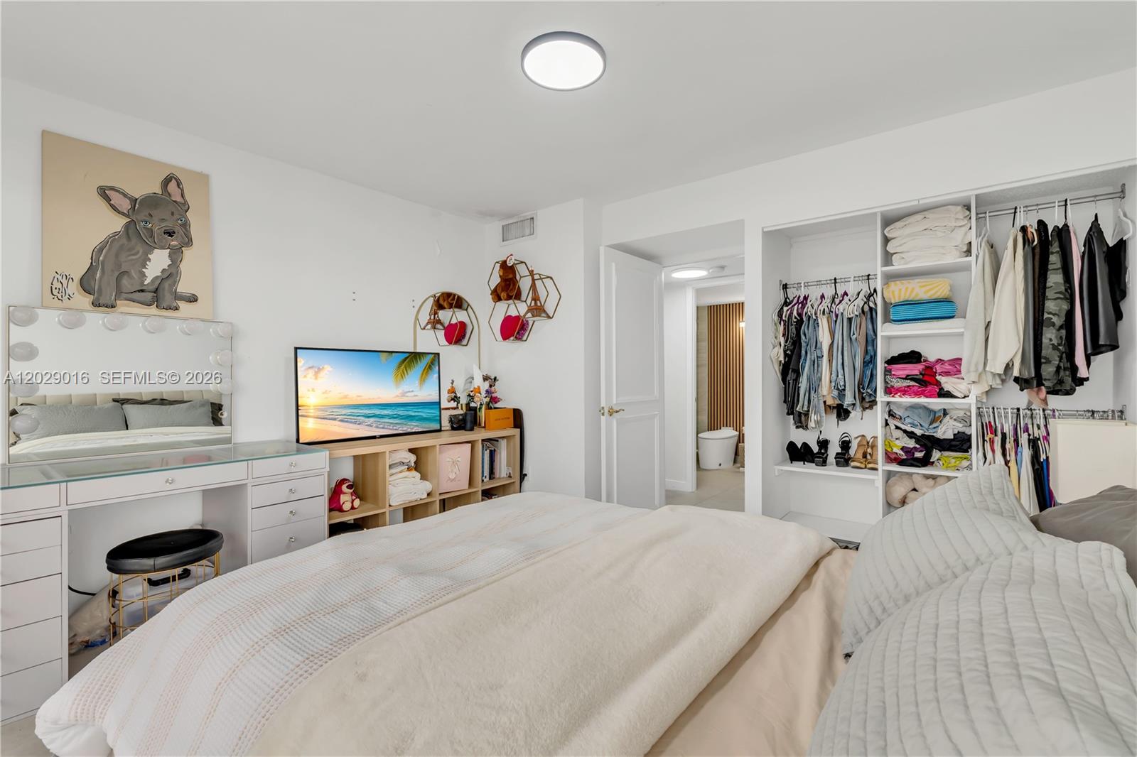 1450 Brickell Bay Dr #1815 Miami, FL 33131