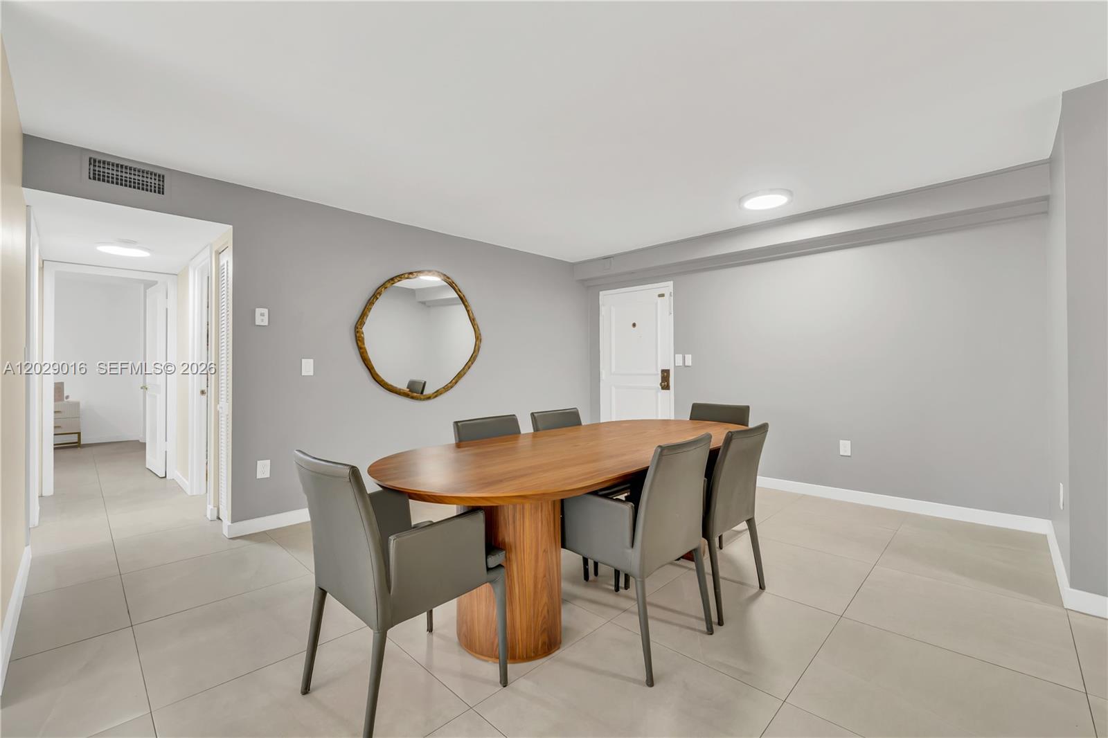1450 Brickell Bay Dr #1815 Miami, FL 33131
