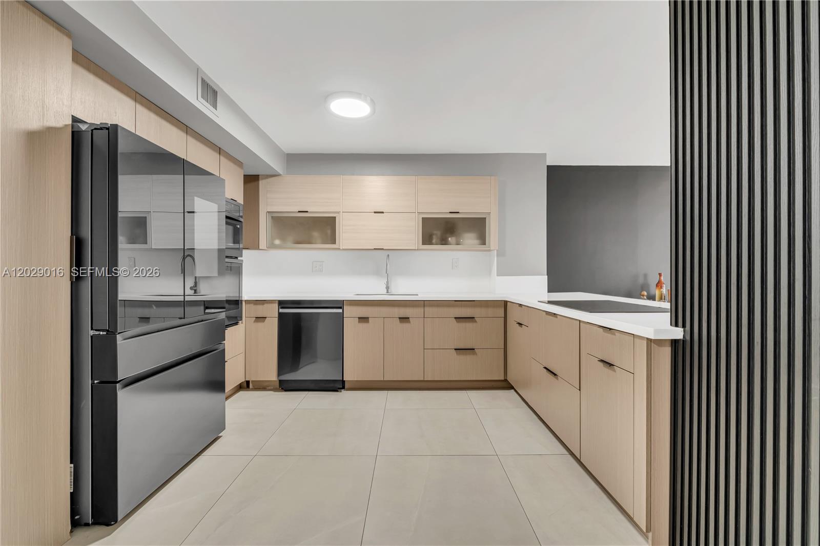 1450 Brickell Bay Dr #1815 Miami, FL 33131