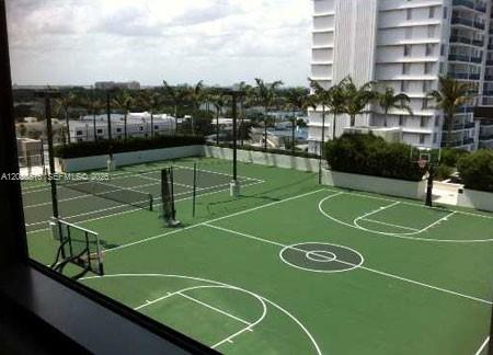 2201 Collins Ave #707 Miami Beach, FL 33139