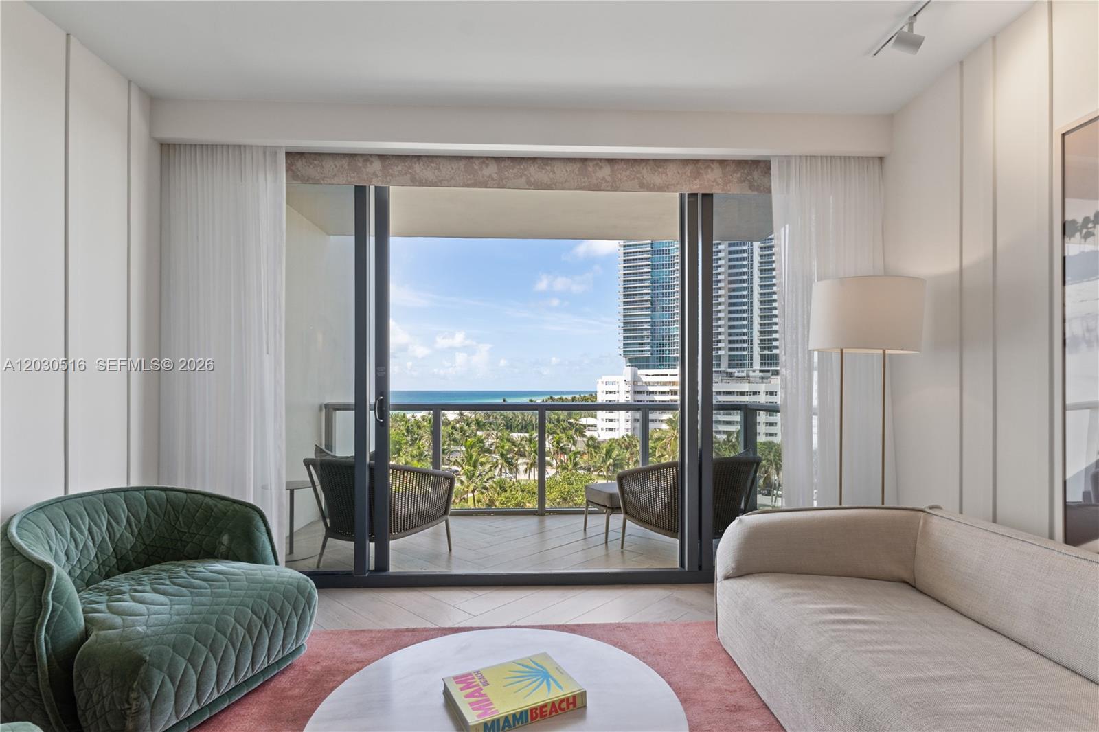 2201 Collins Ave #707 Miami Beach, FL 33139