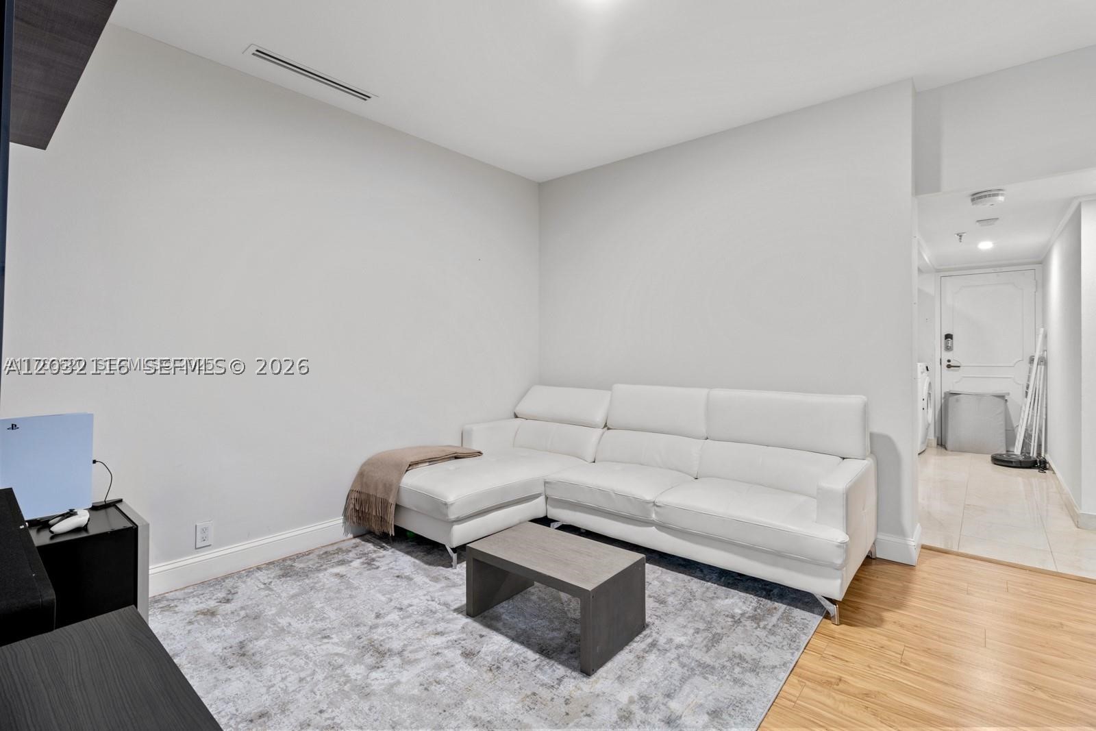 image Brickell Key One13