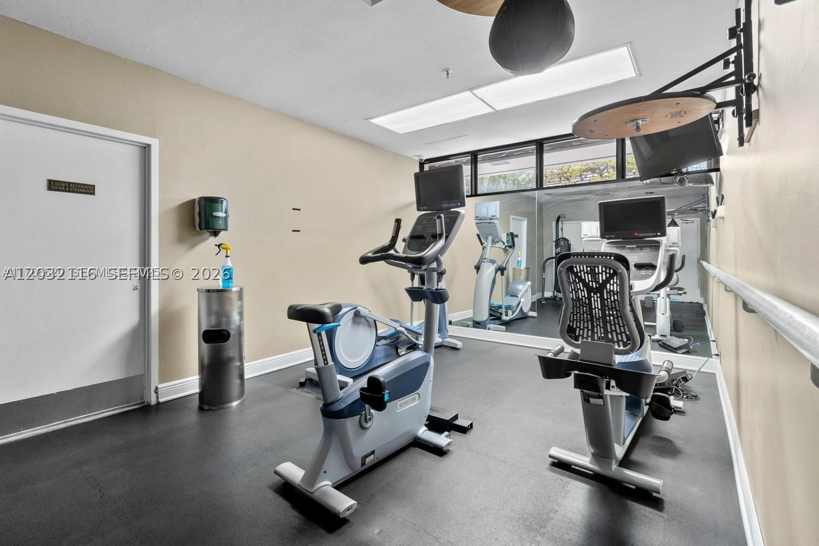 image Brickell Key One30