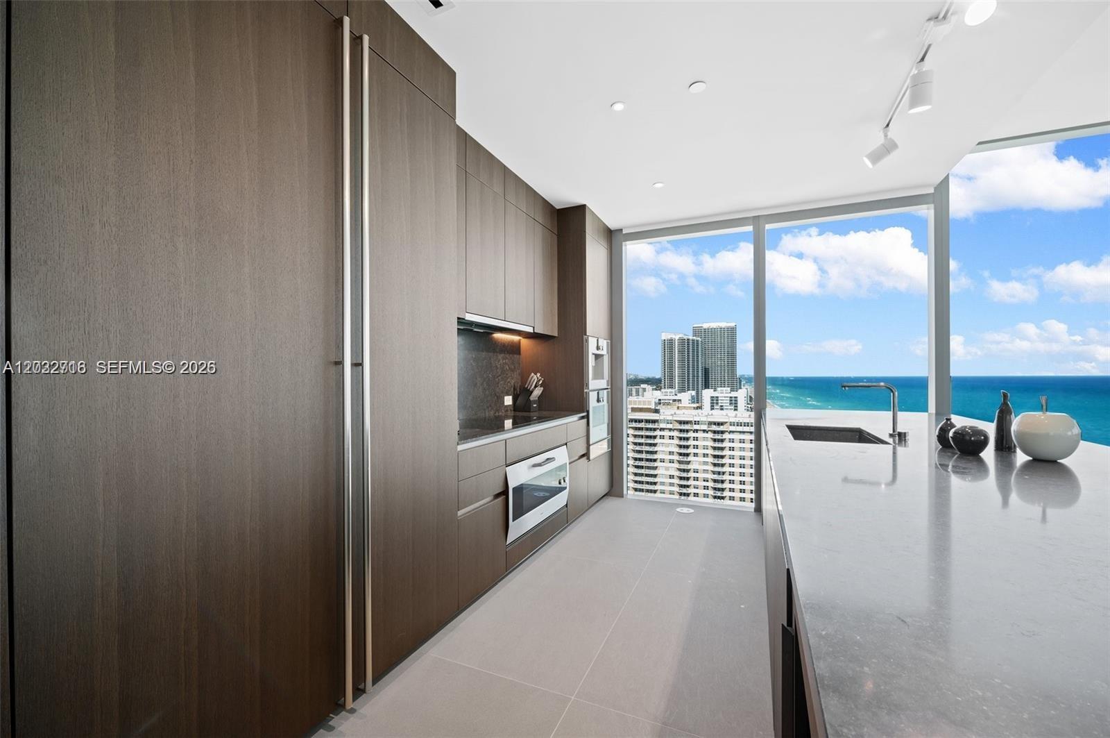2000 S Ocean Dr #25A Hallandale Beach, FL 33009