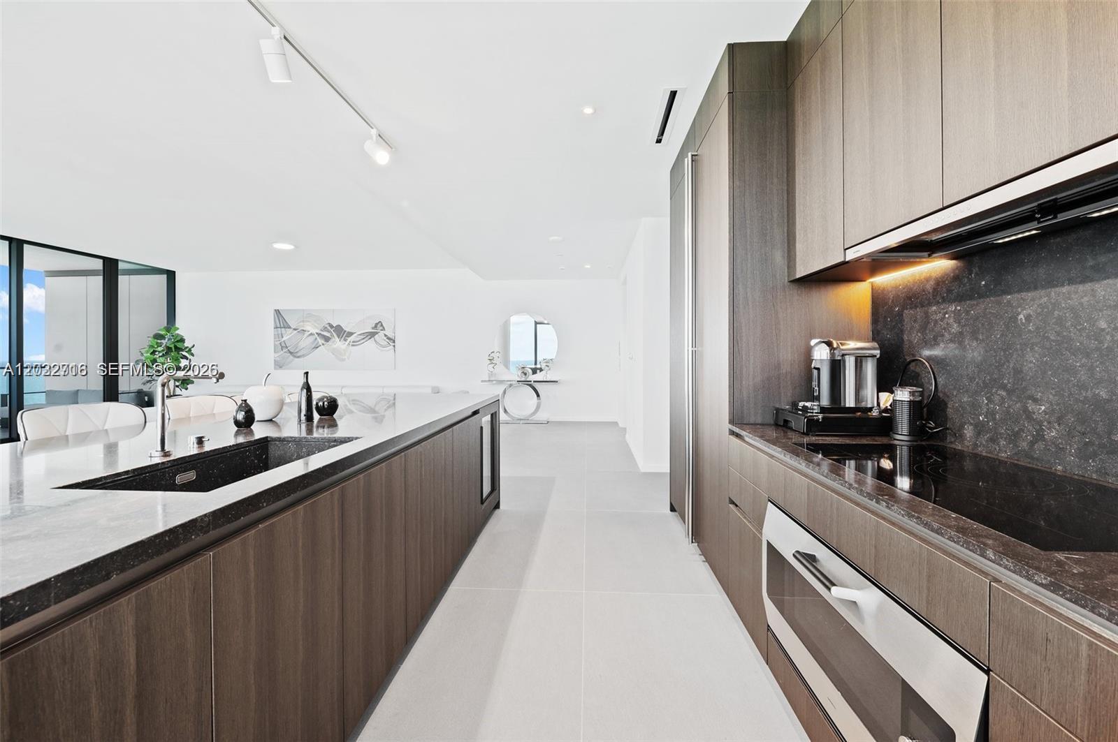 2000 S Ocean Dr #25A Hallandale Beach, FL 33009