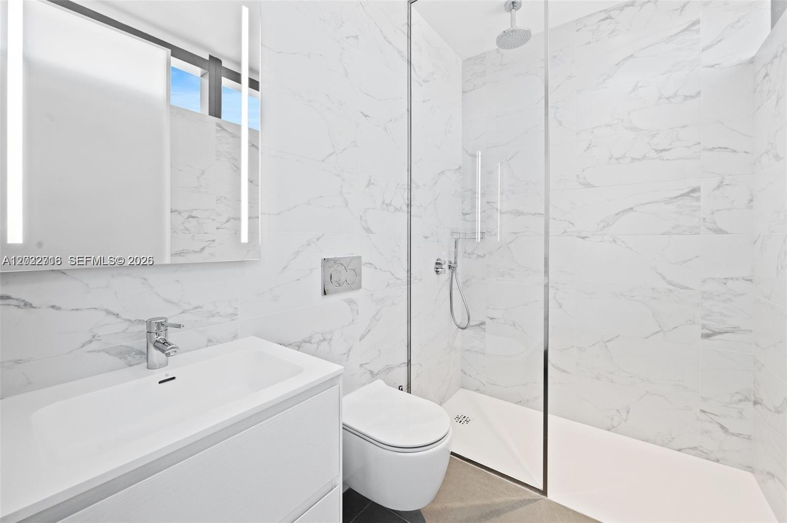 2000 S Ocean Dr #25A Hallandale Beach, FL 33009