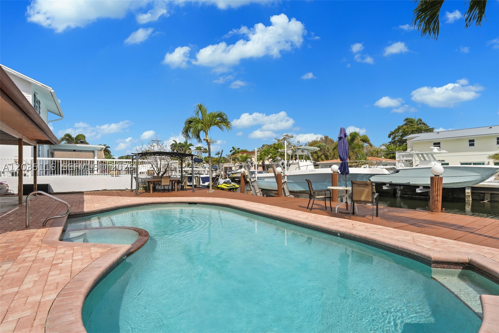 2447 SE 15th St Pompano Beach, FL 33062