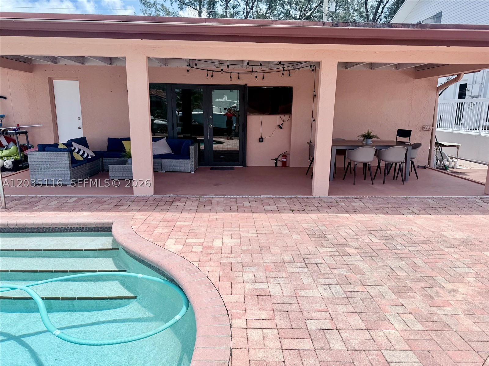 2447 SE 15th St Pompano Beach, FL 33062