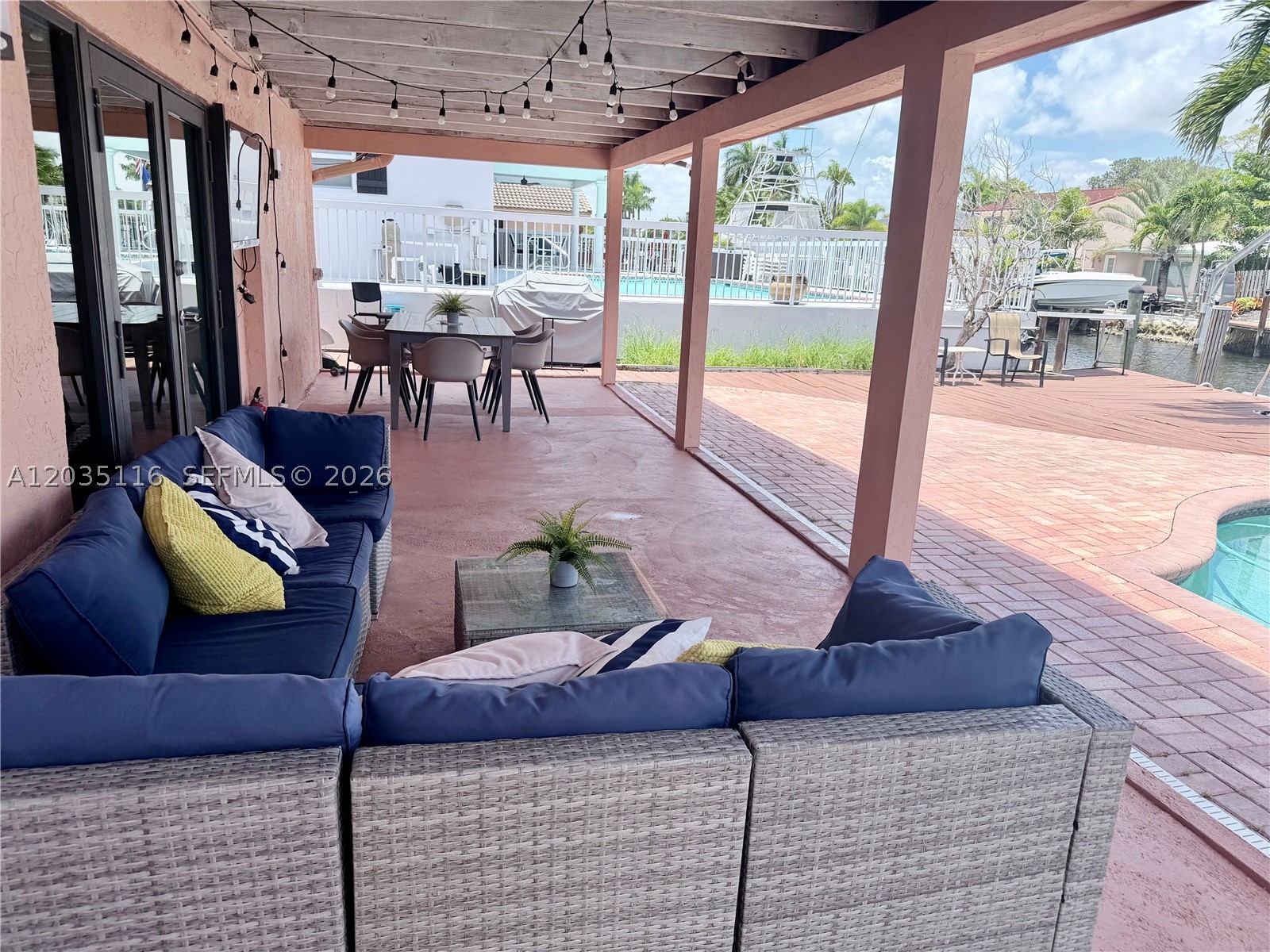 2447 SE 15th St Pompano Beach, FL 33062
