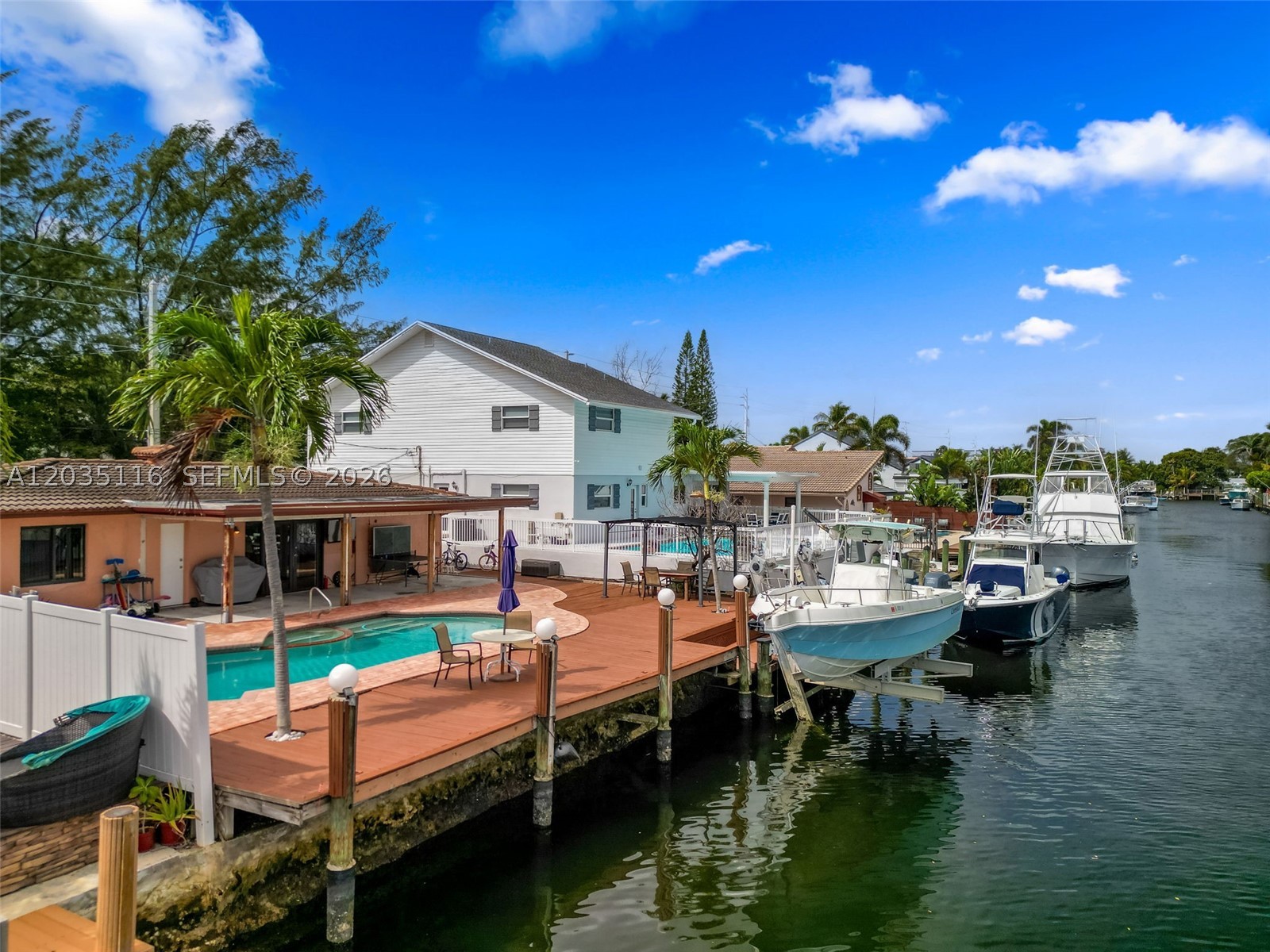 2447 SE 15th St Pompano Beach, FL 33062