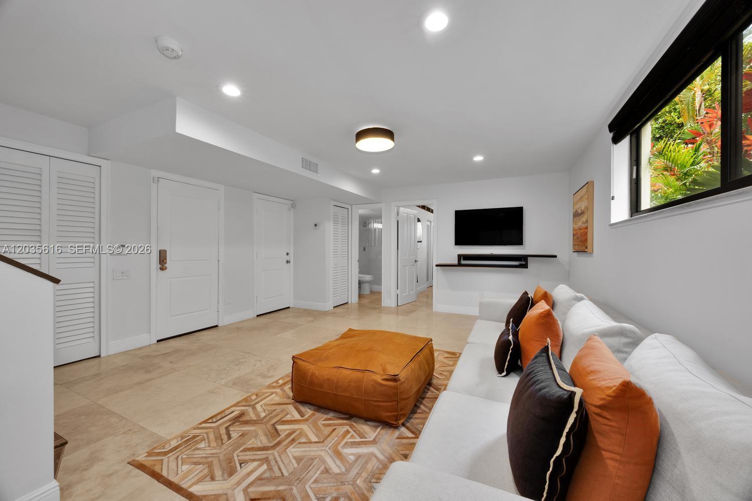 2000 S Bayshore #65 Miami, FL 33133