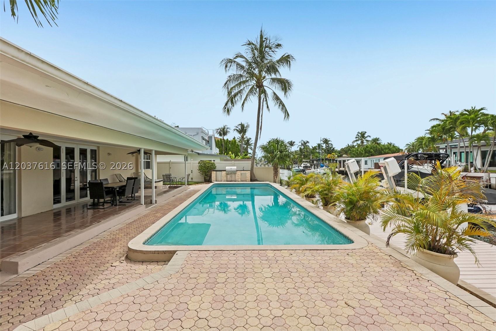 1140 NE 87th St Miami, FL 33138