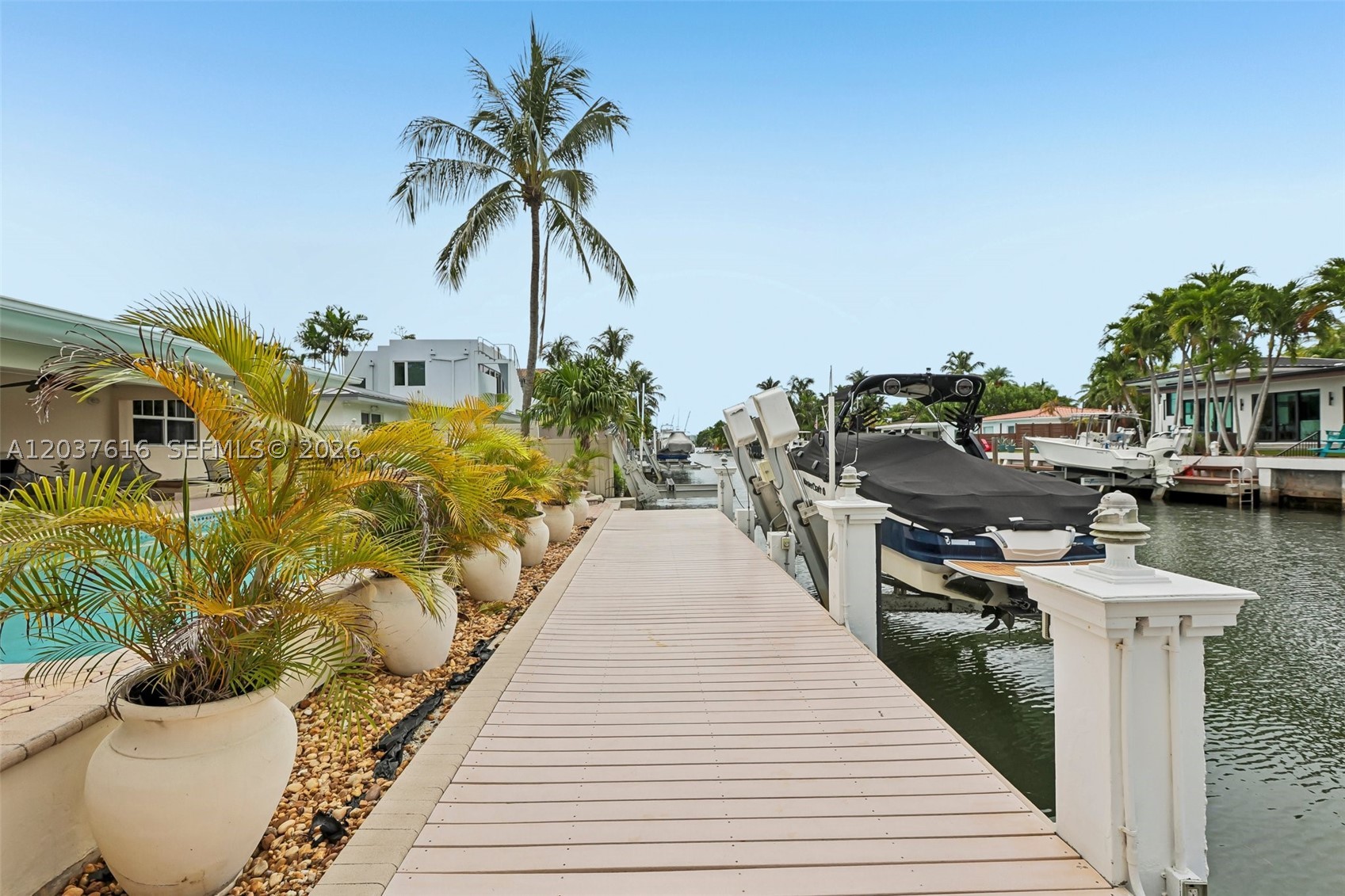 1140 NE 87th St Miami, FL 33138