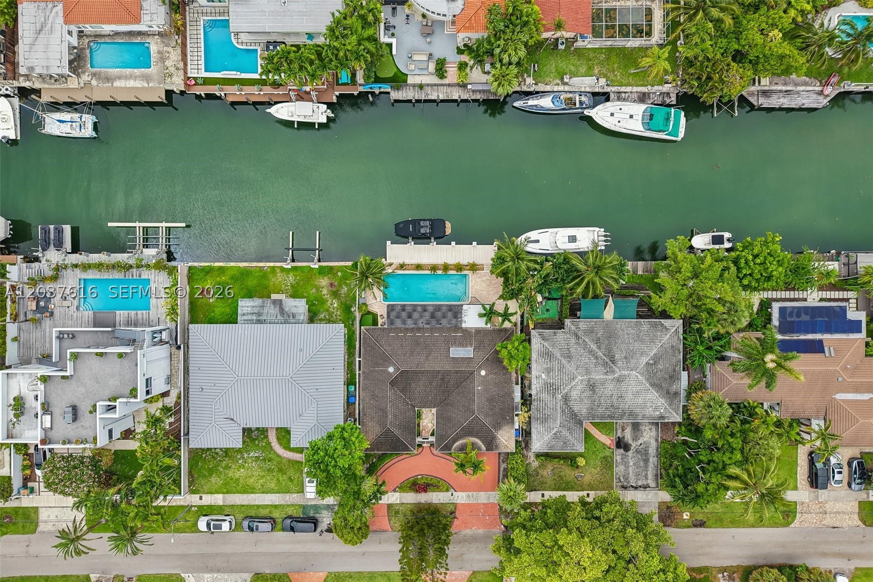 1140 NE 87th St Miami, FL 33138
