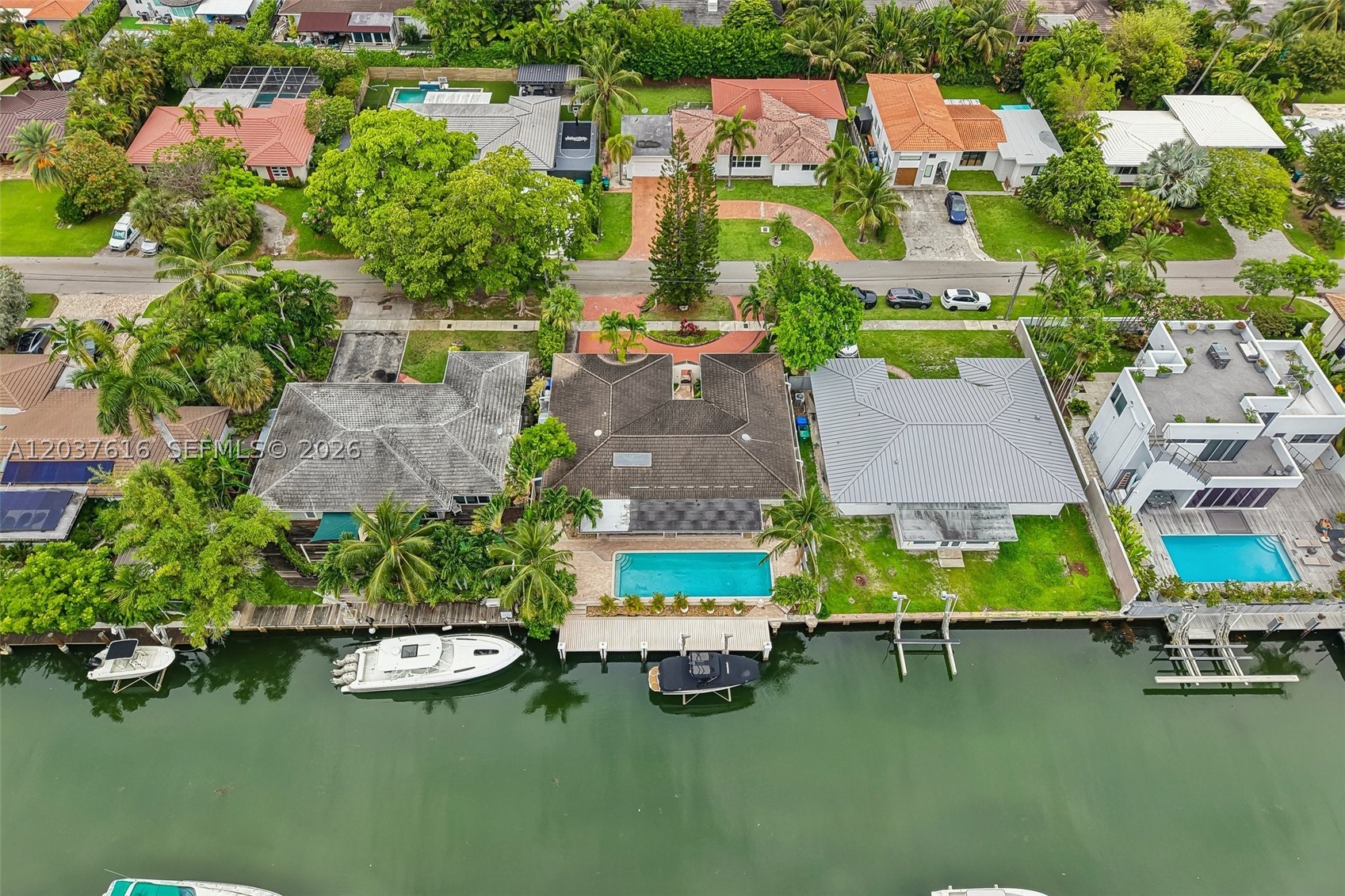 1140 NE 87th St Miami, FL 33138