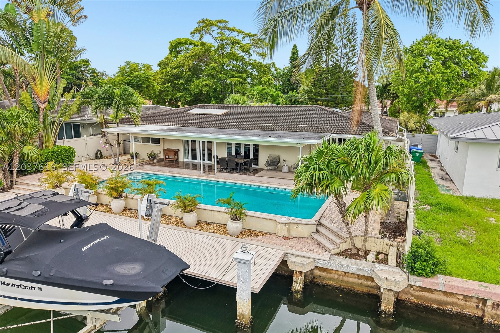 1140 NE 87th St Miami, FL 33138