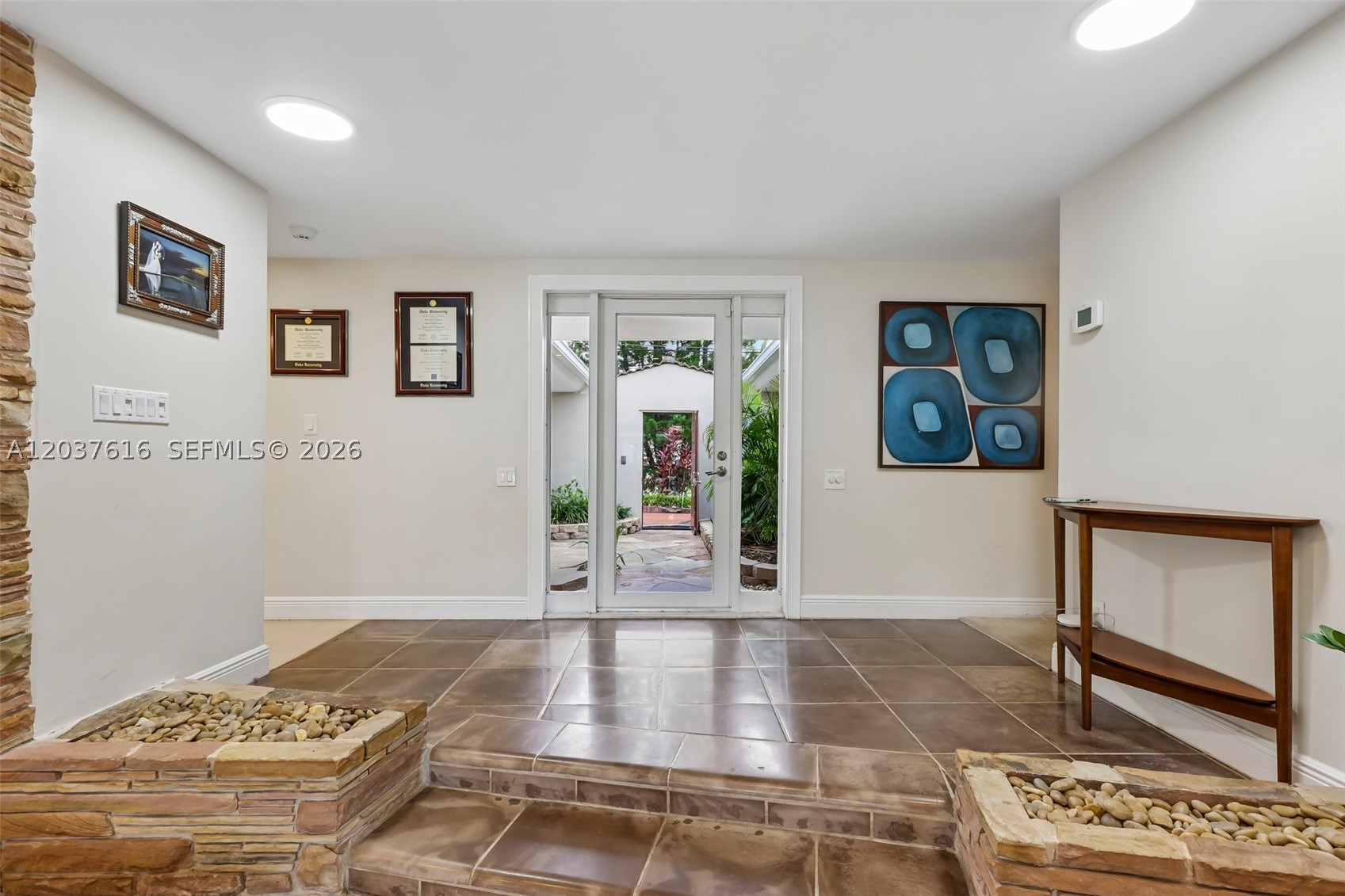 1140 NE 87th St Miami, FL 33138