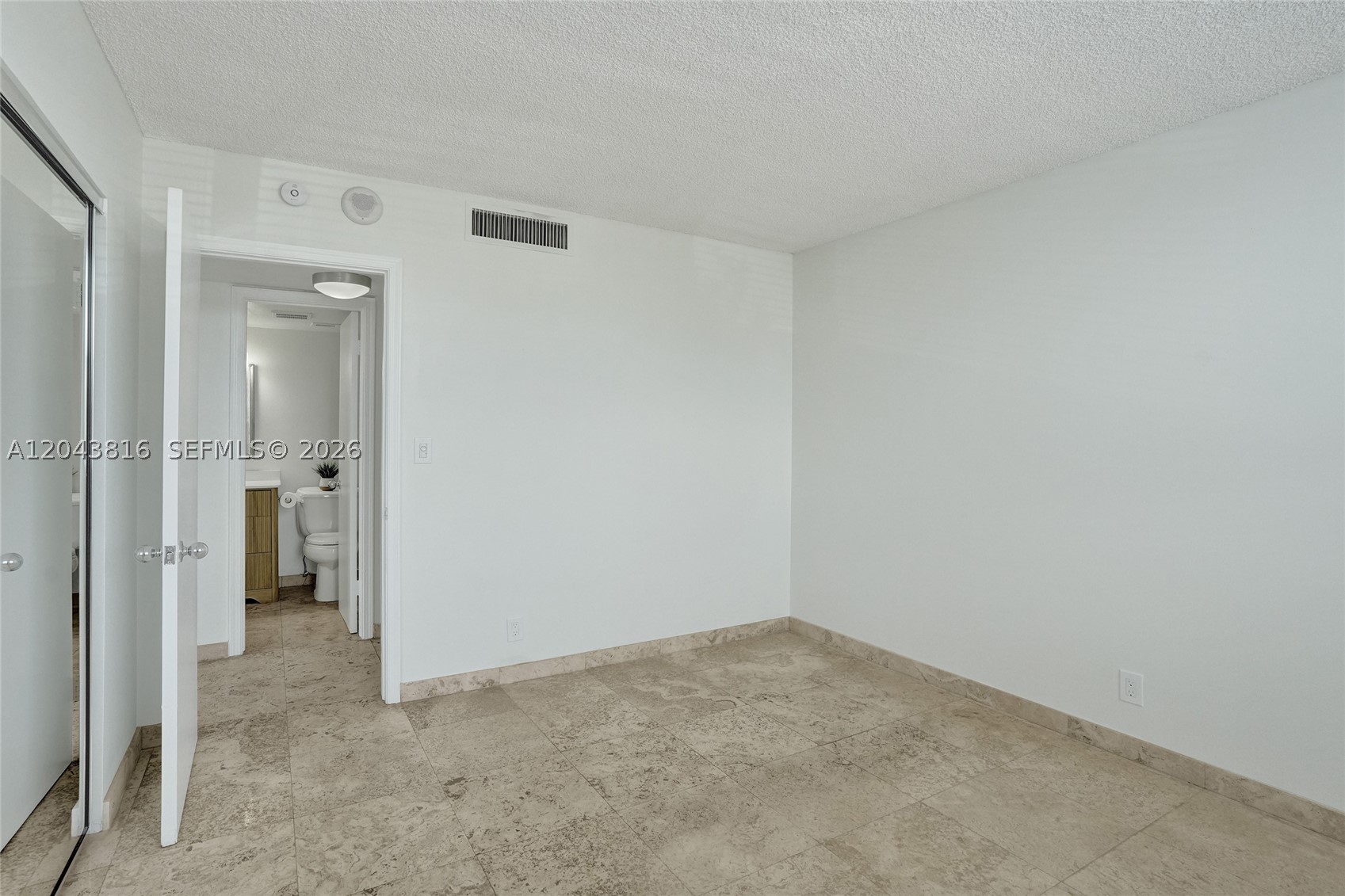 2639 N Riverside Dr #206 Pompano Beach, FL 33062