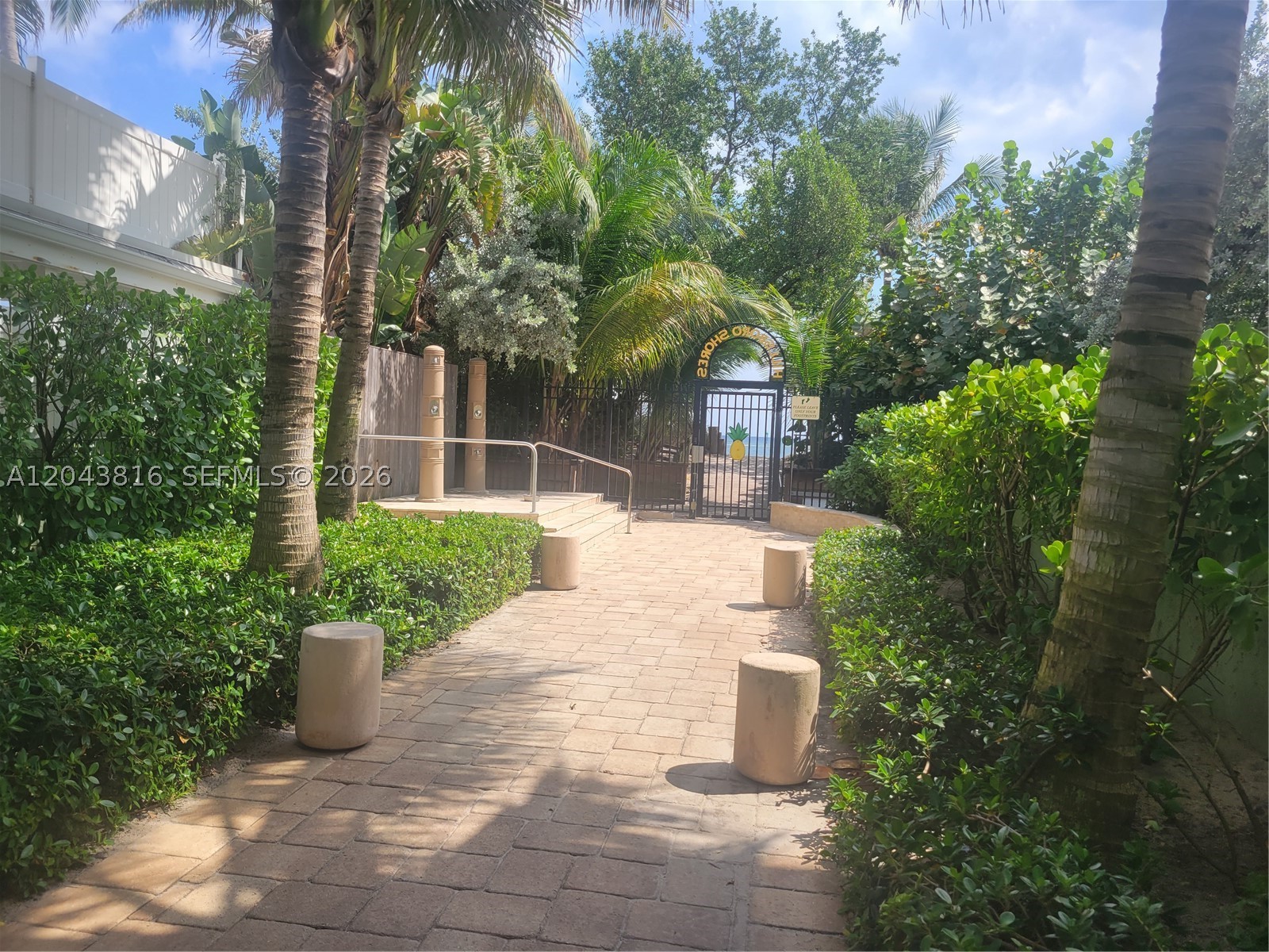 2639 N Riverside Dr #206 Pompano Beach, FL 33062