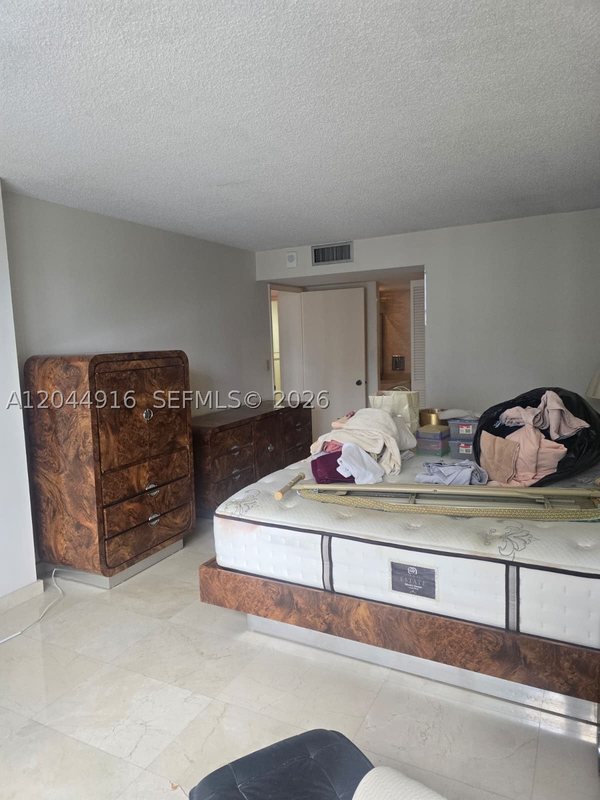 1901 Brickell Ave #B1614 Miami, FL 33129