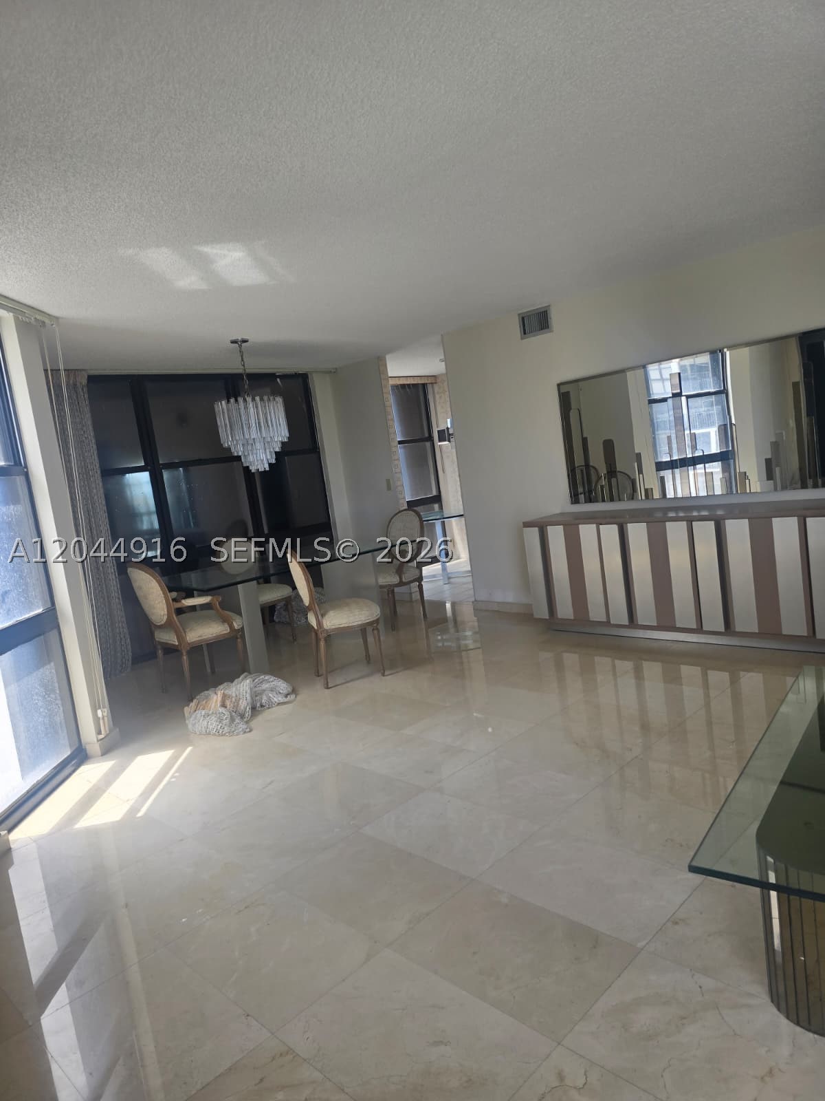 1901 Brickell Ave #B1614 Miami, FL 33129