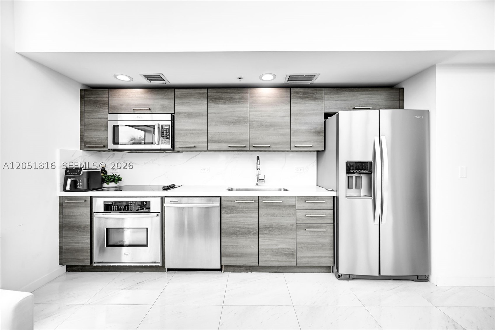 421 Meridian Ave #15 Miami Beach, FL 33139