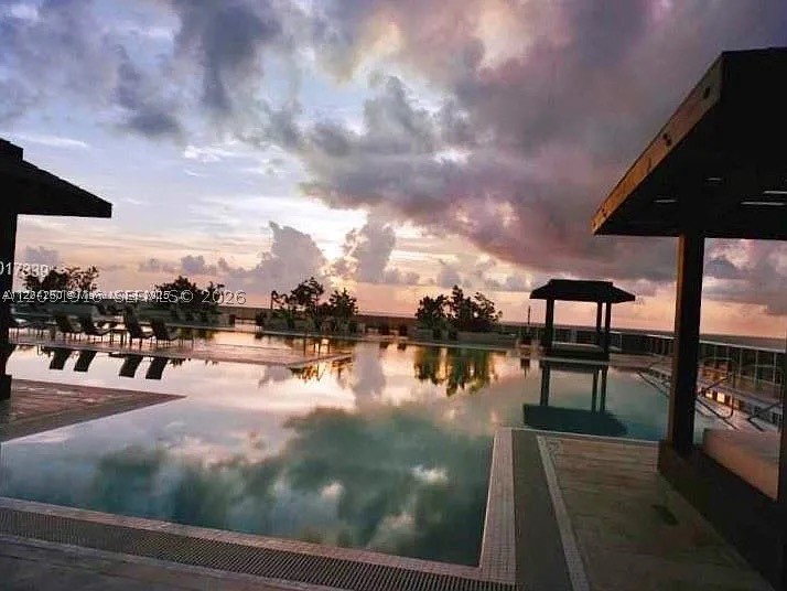 image Beach Club 210
