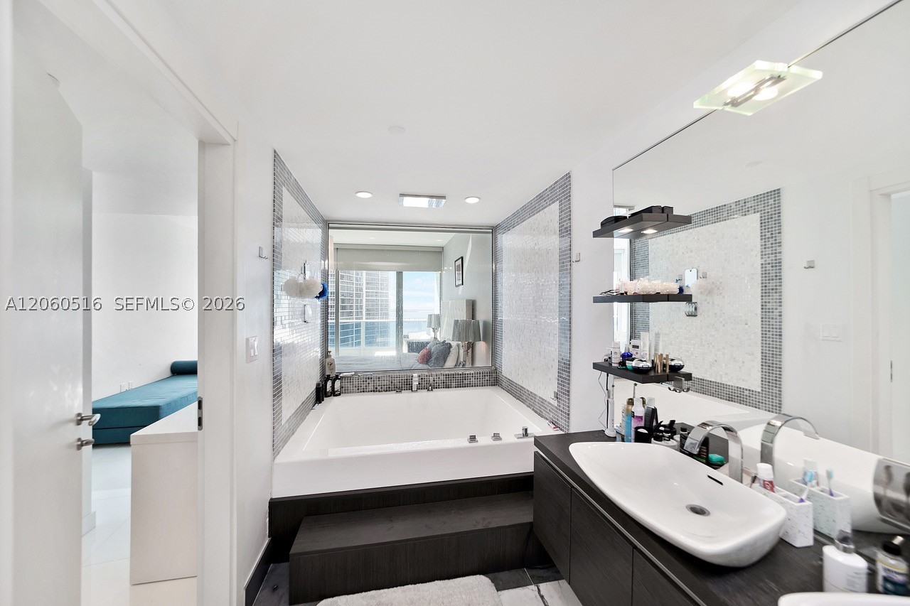 image Epic Residences16