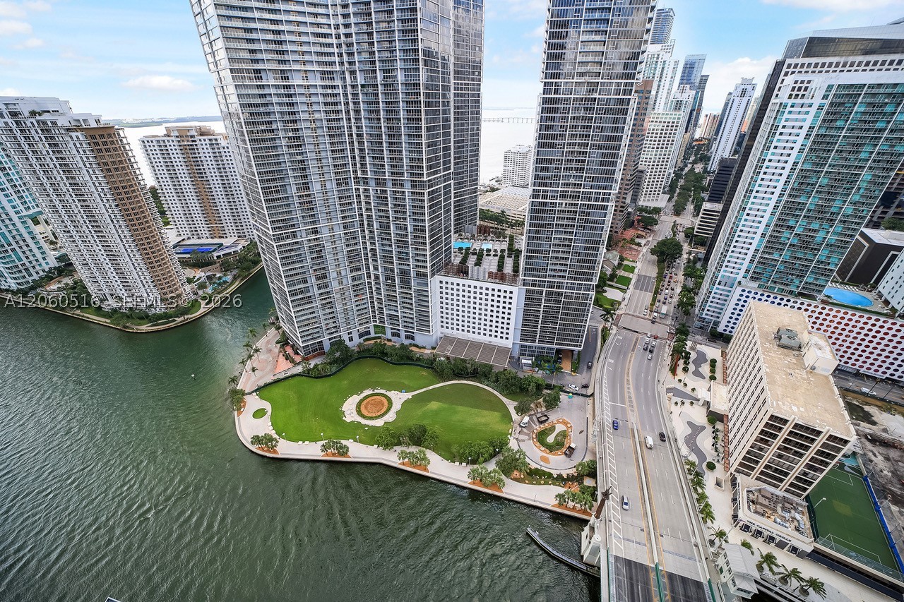 image Epic Residences25