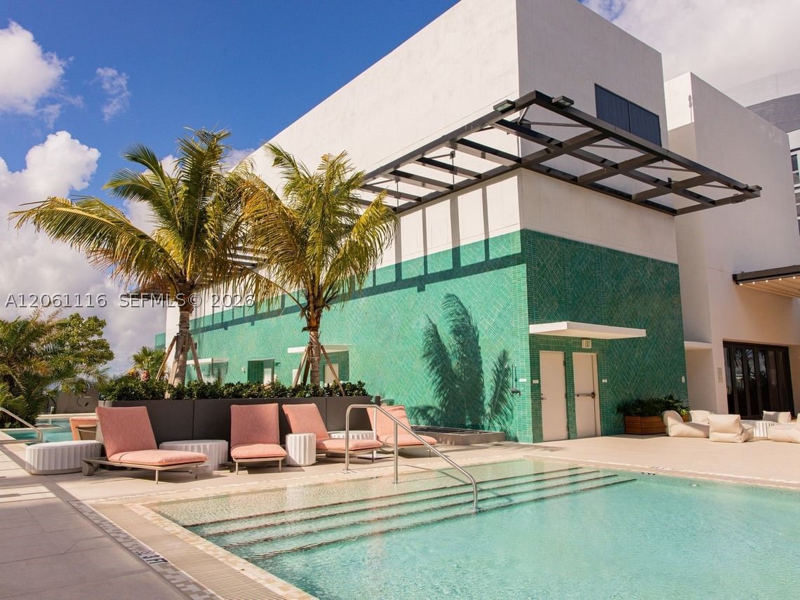 image The Crosby Miami Worldcenter25