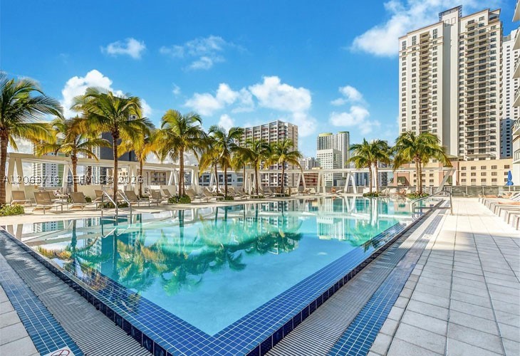 image Axis on Brickell North8