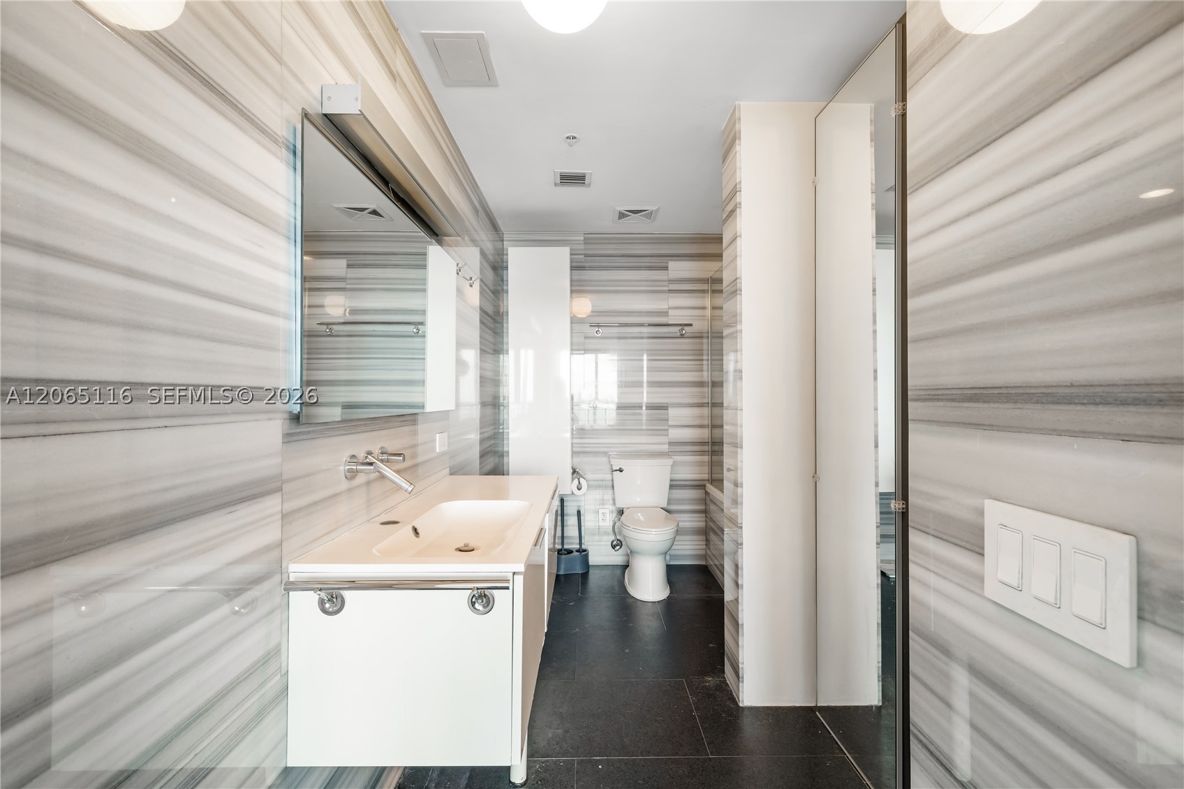 image Infinity at Brickell3