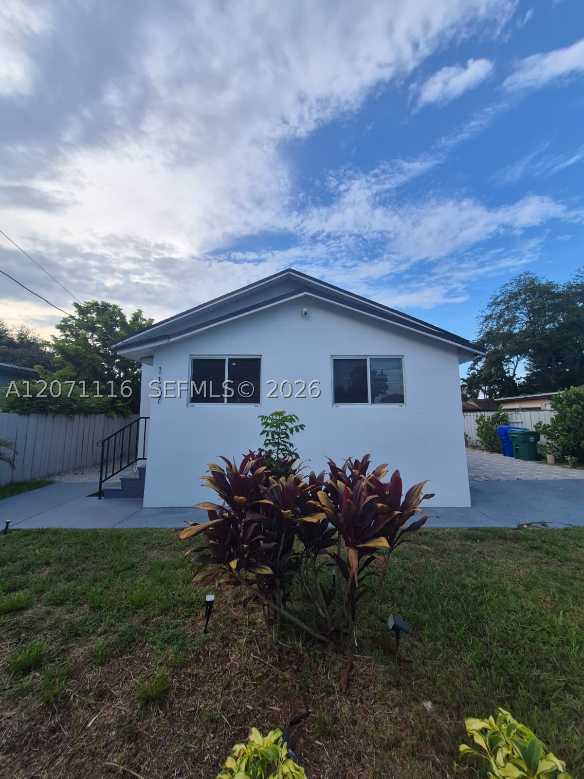 1137 NW 55th St