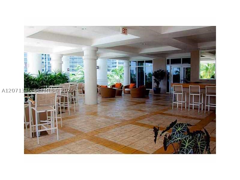 image Courts Brickell Key16
