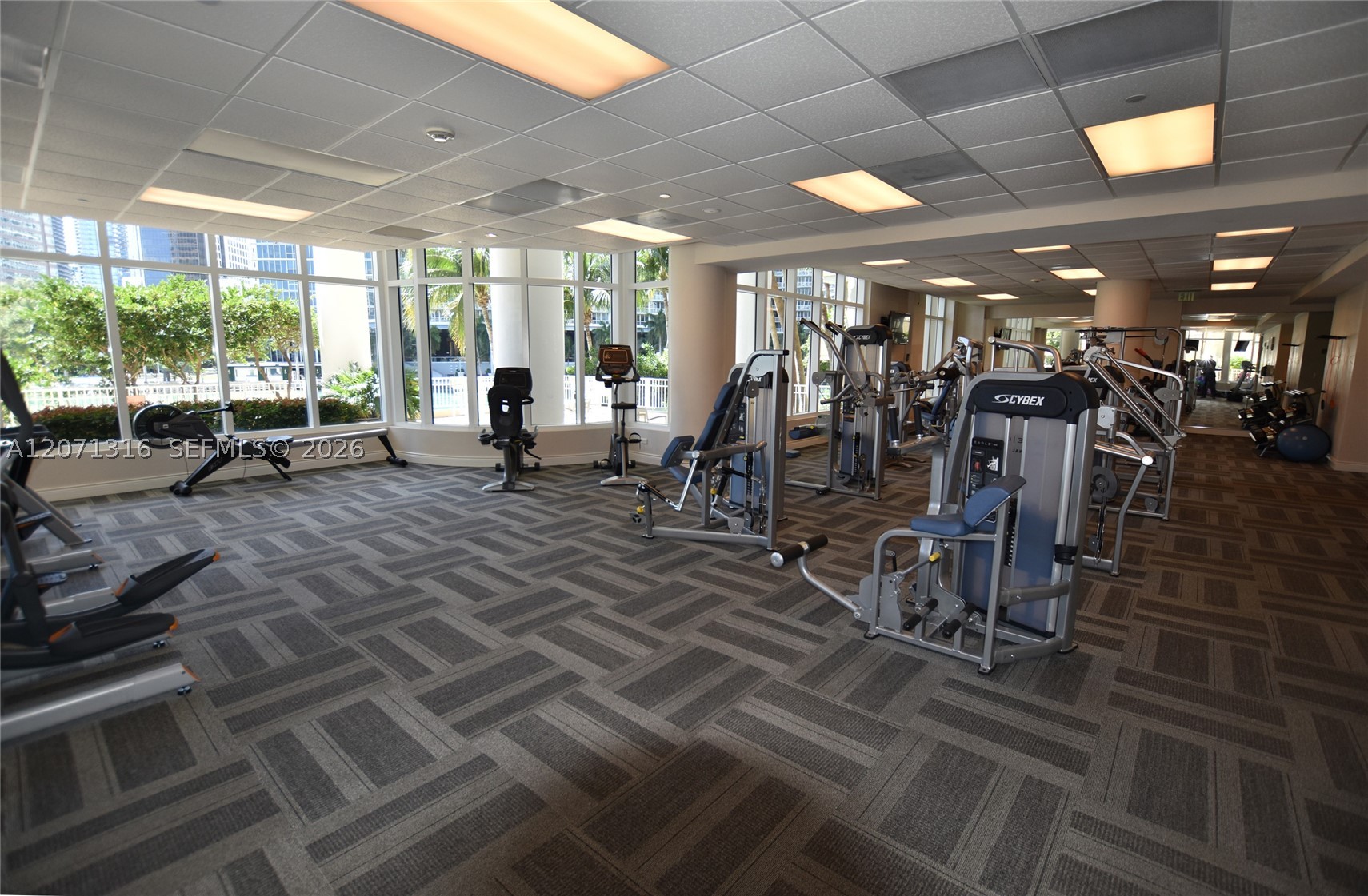 image Courts Brickell Key42