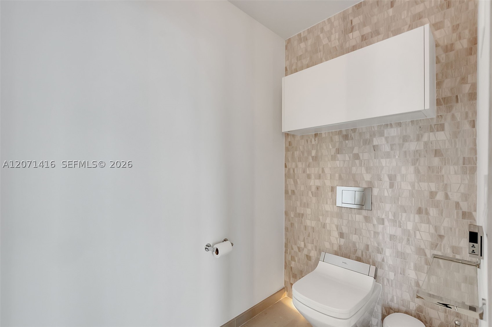 68 SE 6th St #3911 Miami, FL 33131