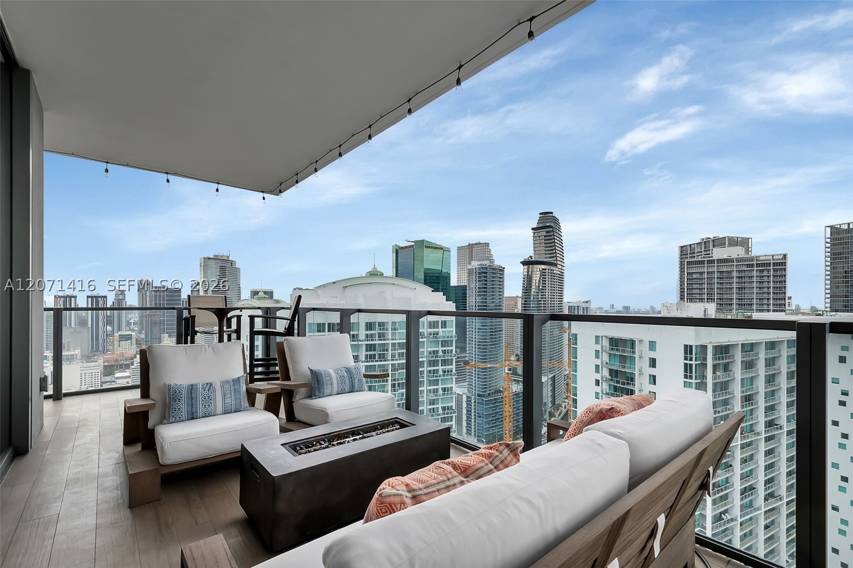 68 SE 6th St #3911 Miami, FL 33131