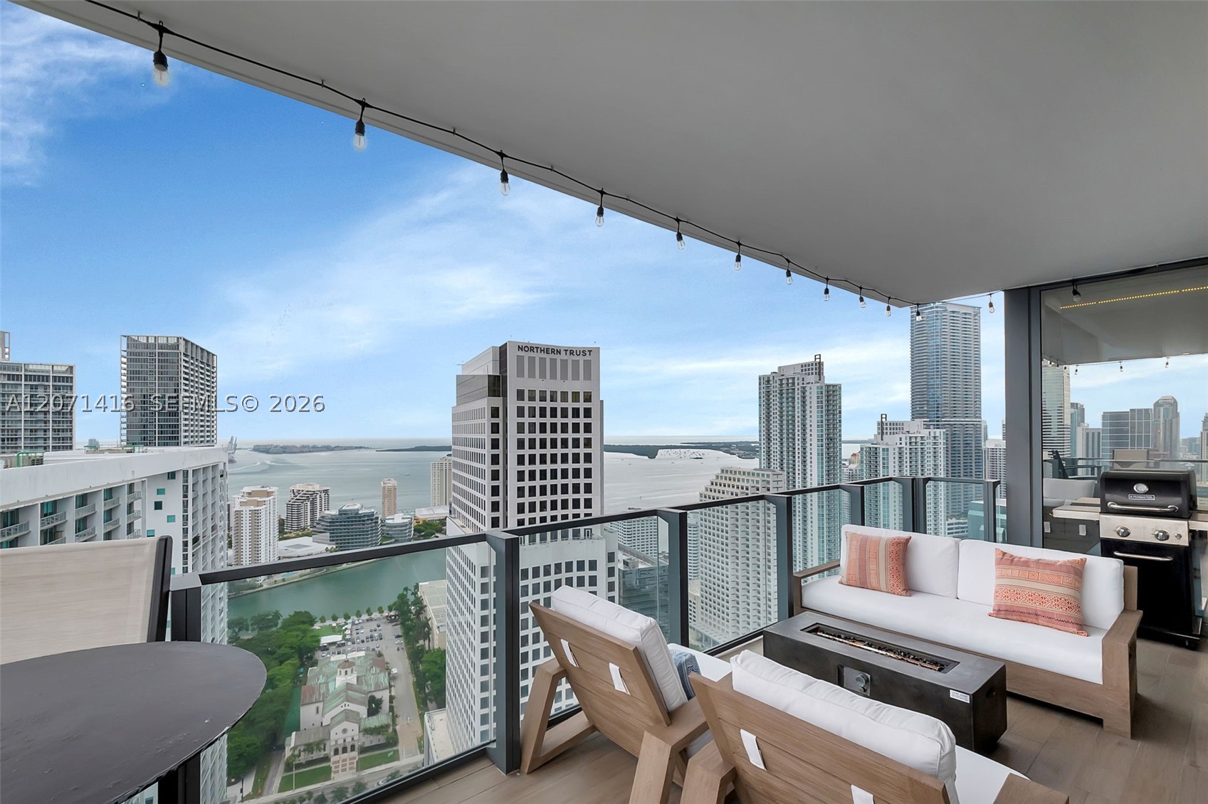 68 SE 6th St #3911 Miami, FL 33131