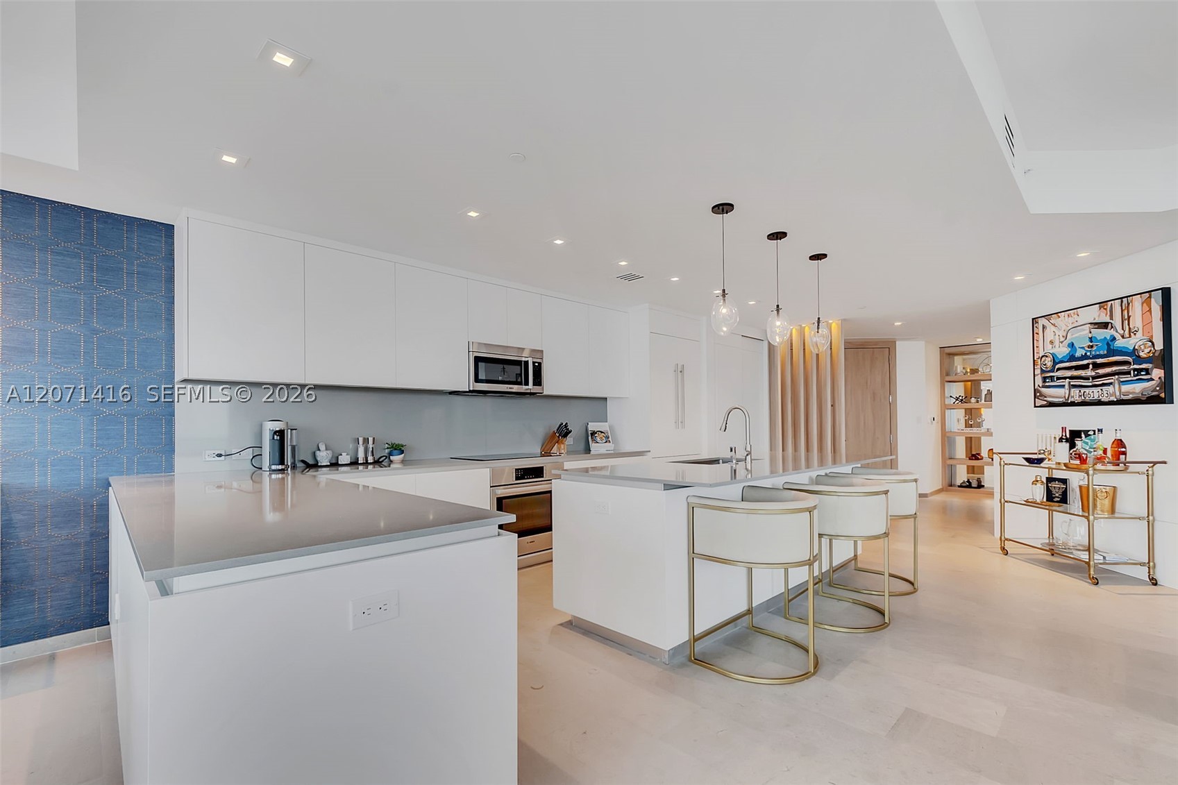 68 SE 6th St #3911 Miami, FL 33131