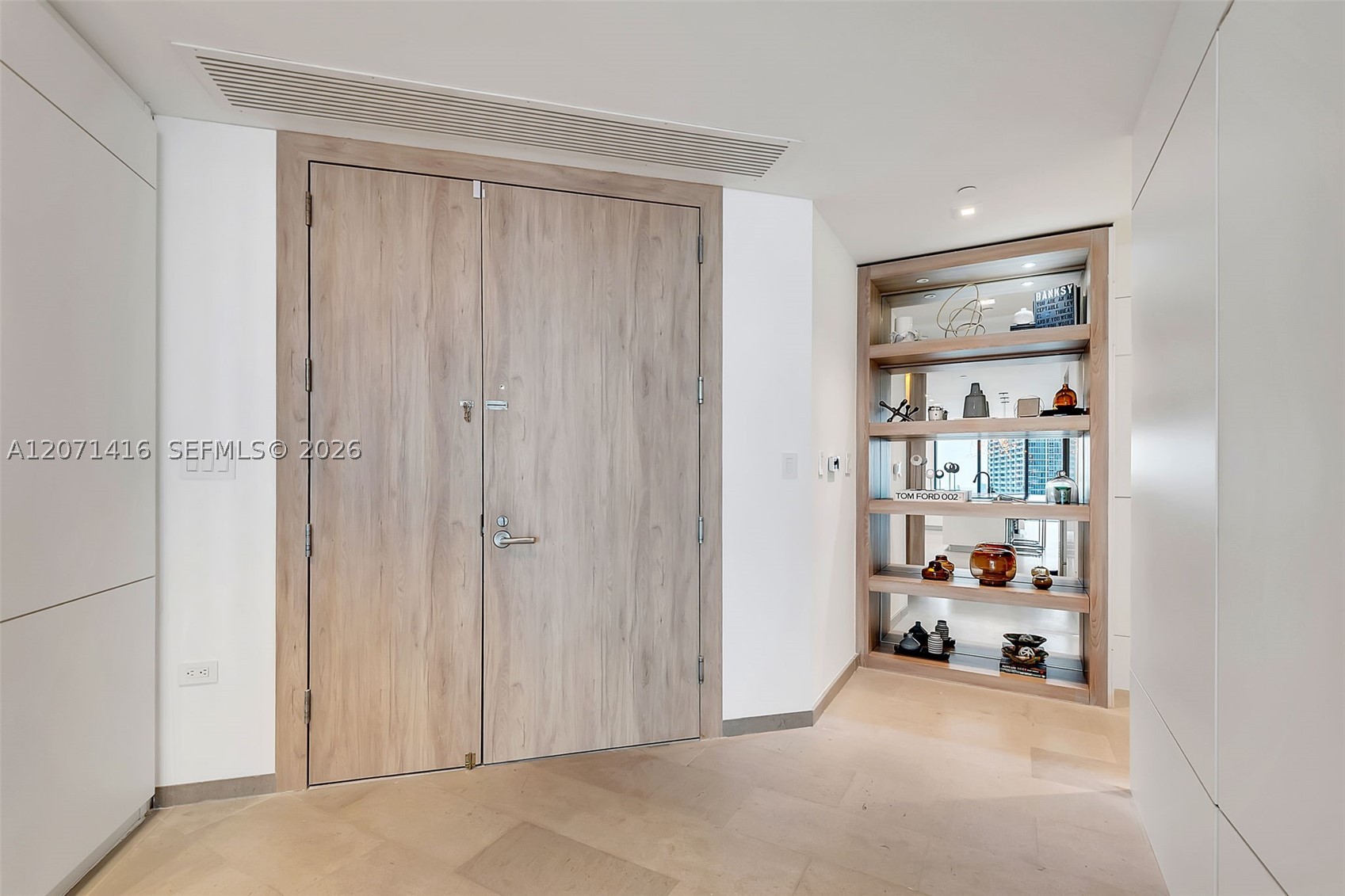 68 SE 6th St #3911 Miami, FL 33131