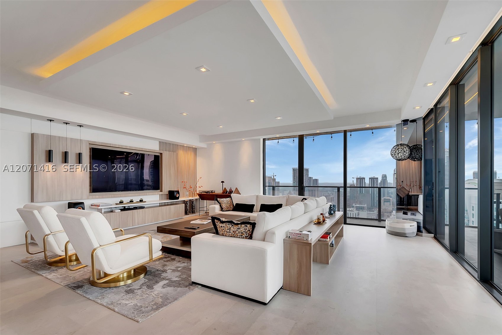 68 SE 6th St #3911 Miami, FL 33131