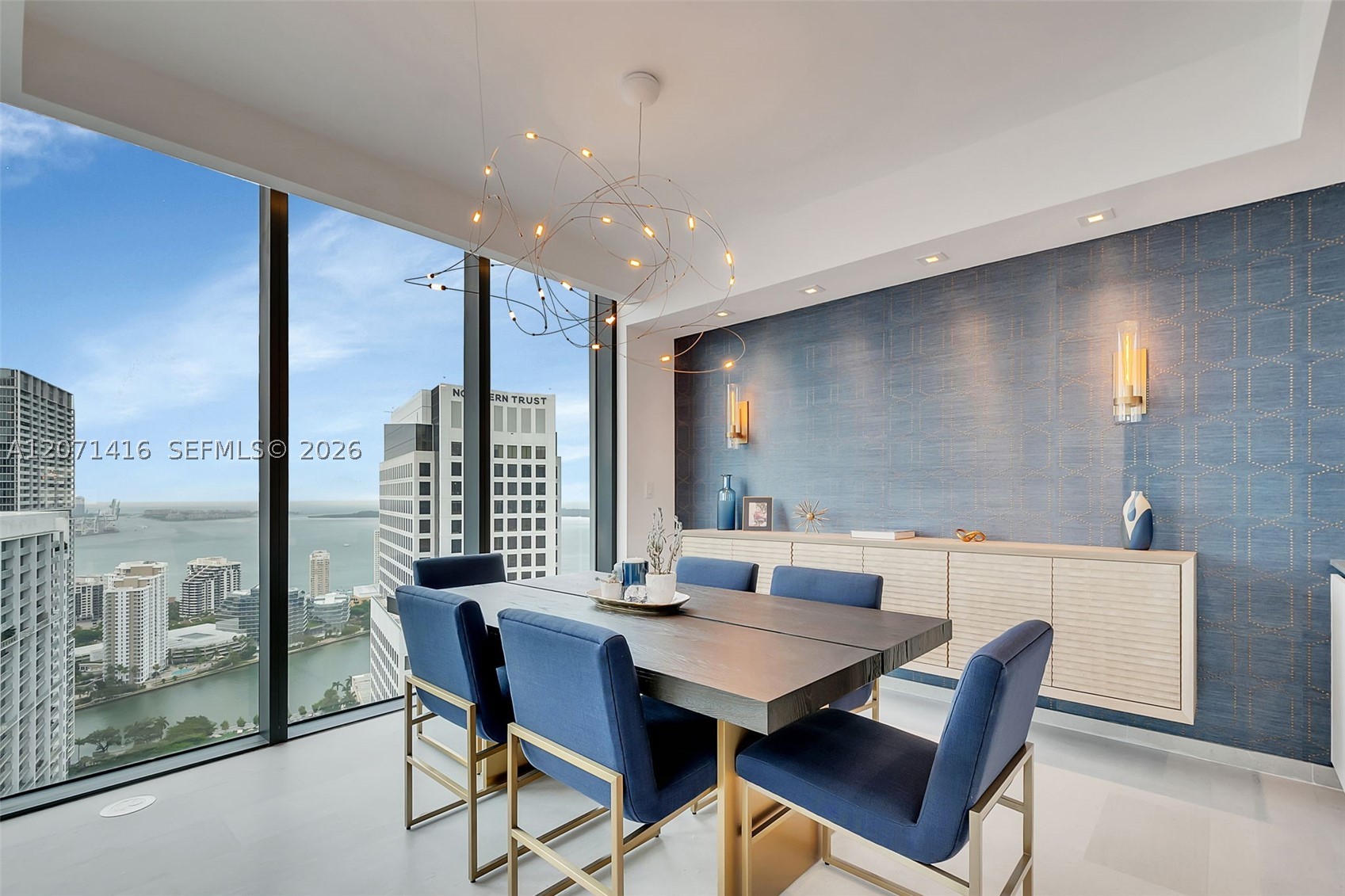 68 SE 6th St #3911 Miami, FL 33131