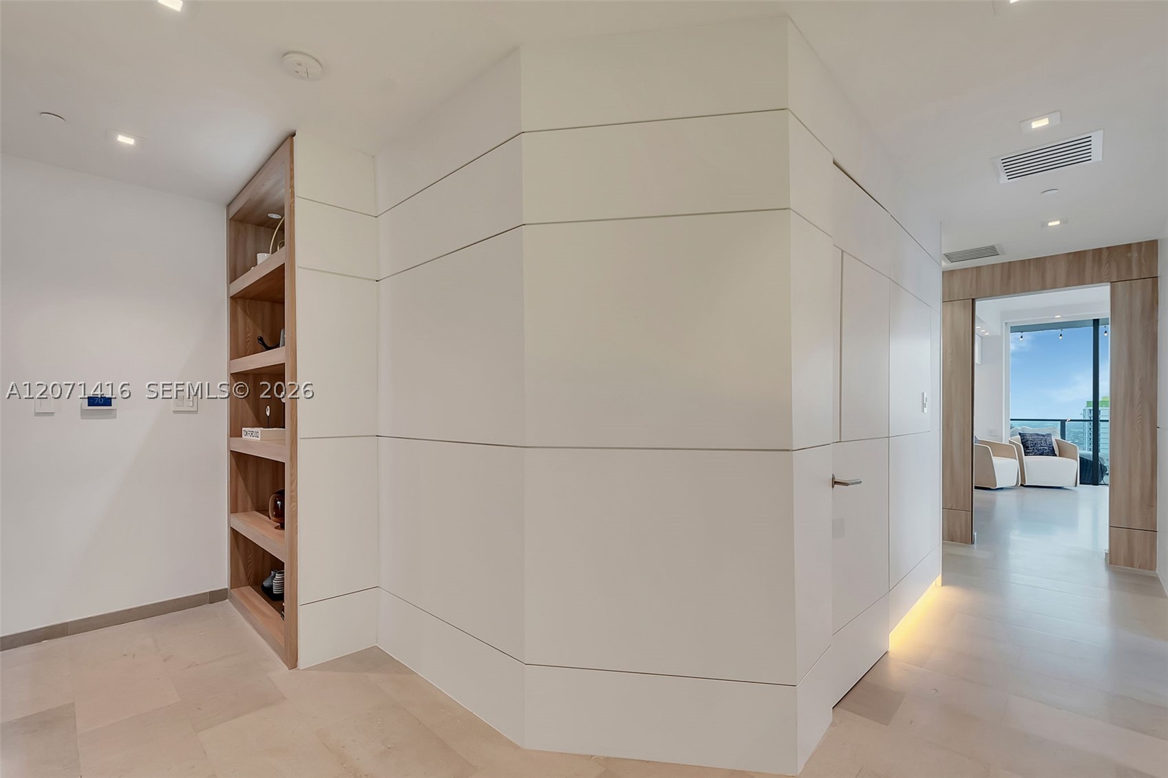 68 SE 6th St #3911 Miami, FL 33131