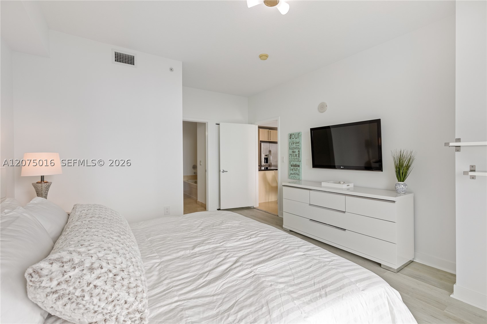 image Axis on Brickell South14