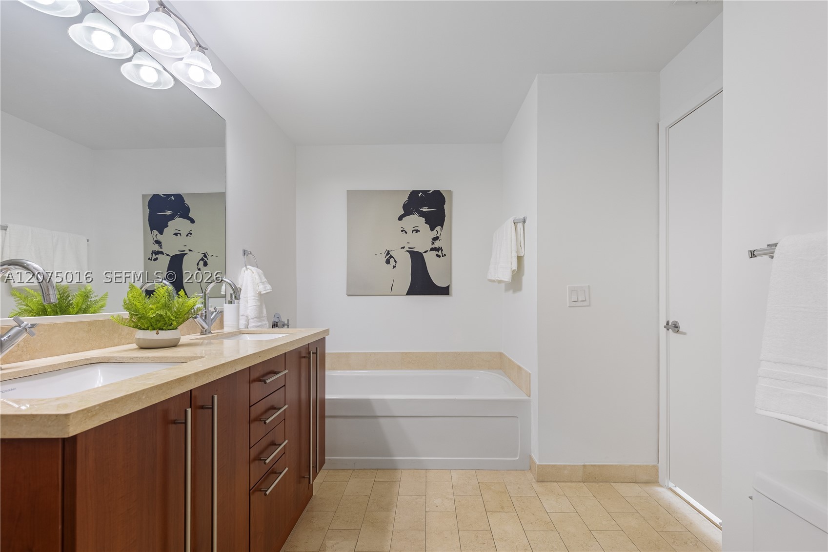 image Axis on Brickell South18
