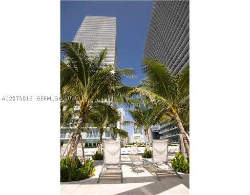 image Axis on Brickell South39
