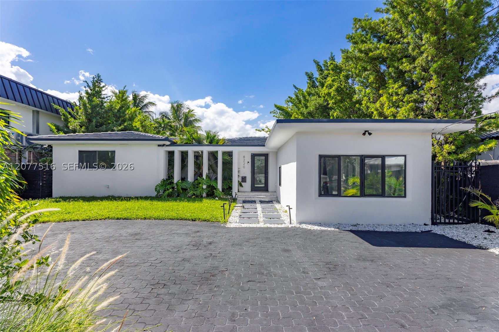 8220 Hawthorne Ave Miami Beach, FL 33141