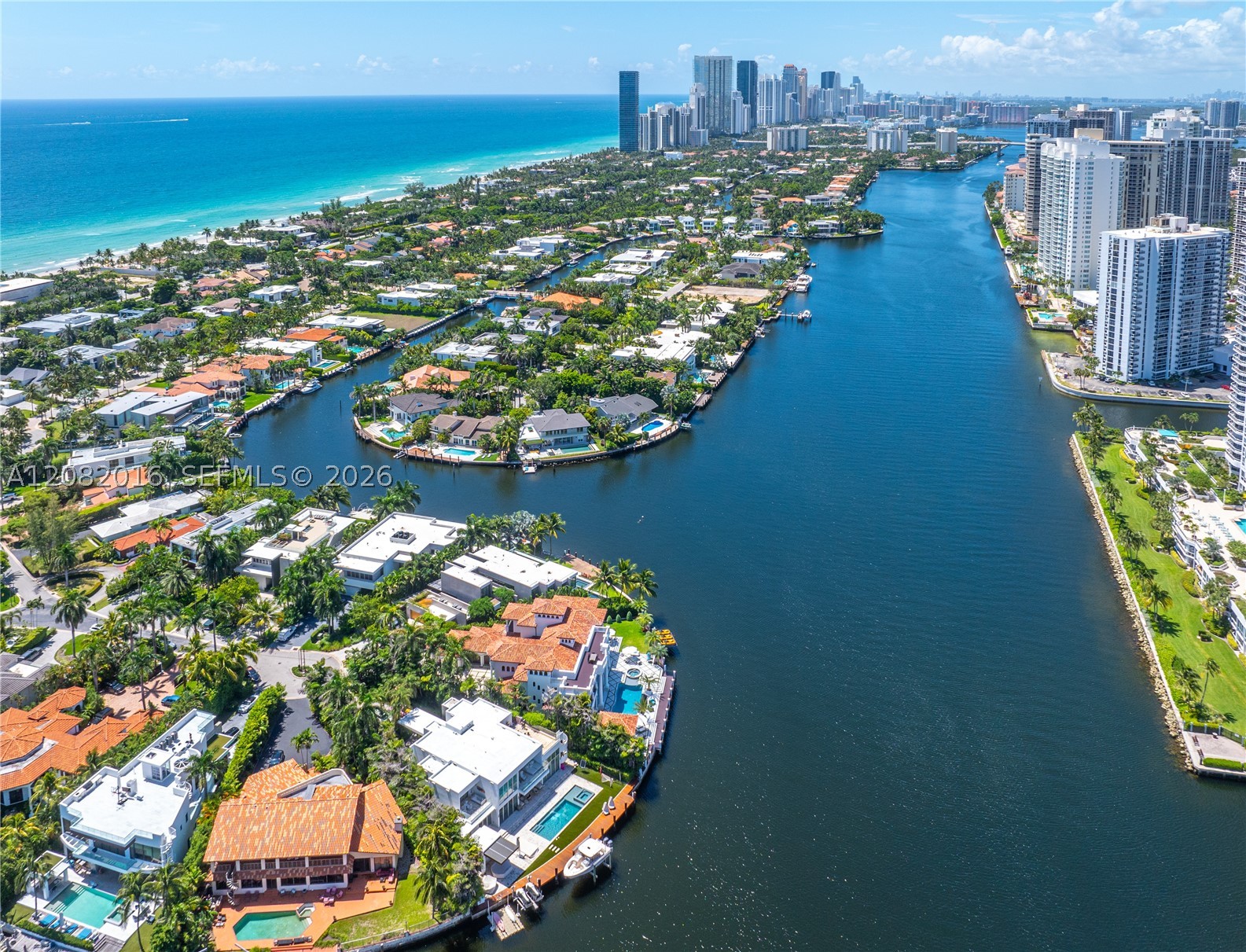 498 N Parkway Pkwy Golden Beach, FL 33160