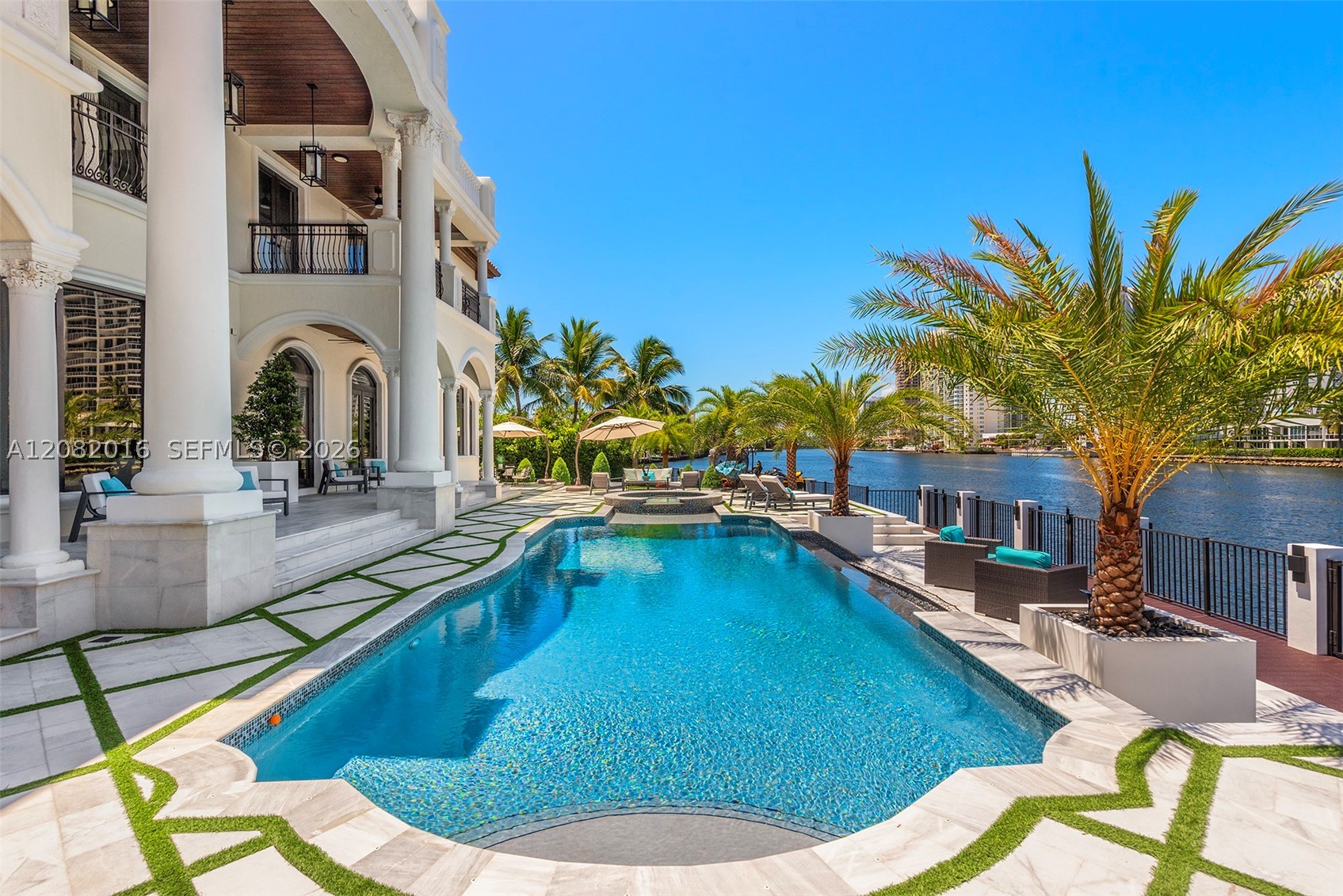 498 N Parkway Pkwy Golden Beach, FL 33160