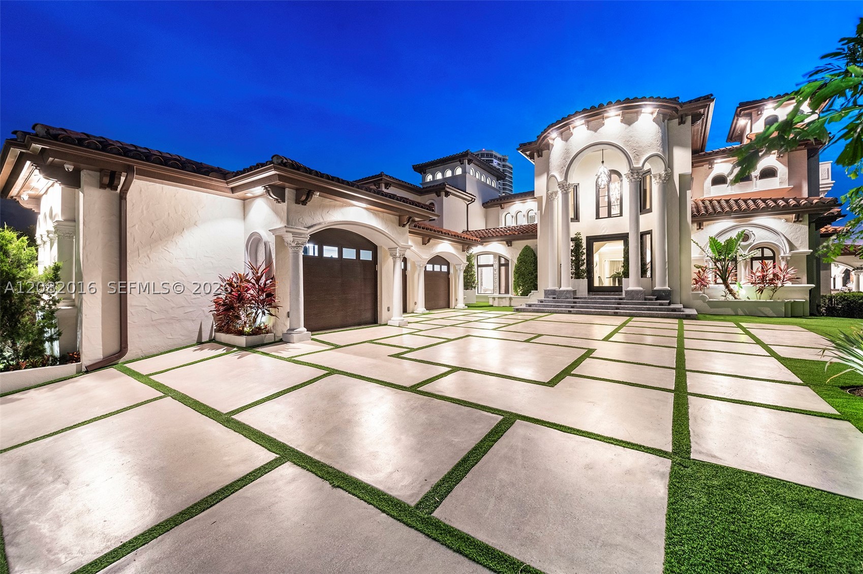 498 N Parkway Pkwy Golden Beach, FL 33160